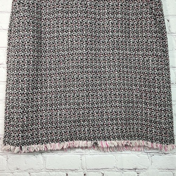 Comma, Short Tweed Boucle Skirt with Sparkly Waist - Picture 4 of 13